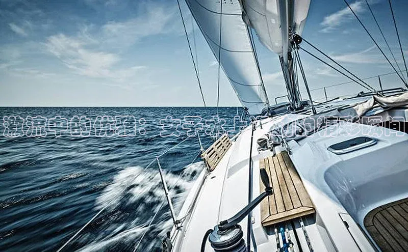 激流中的优雅：女子水上运动的精彩瞬间